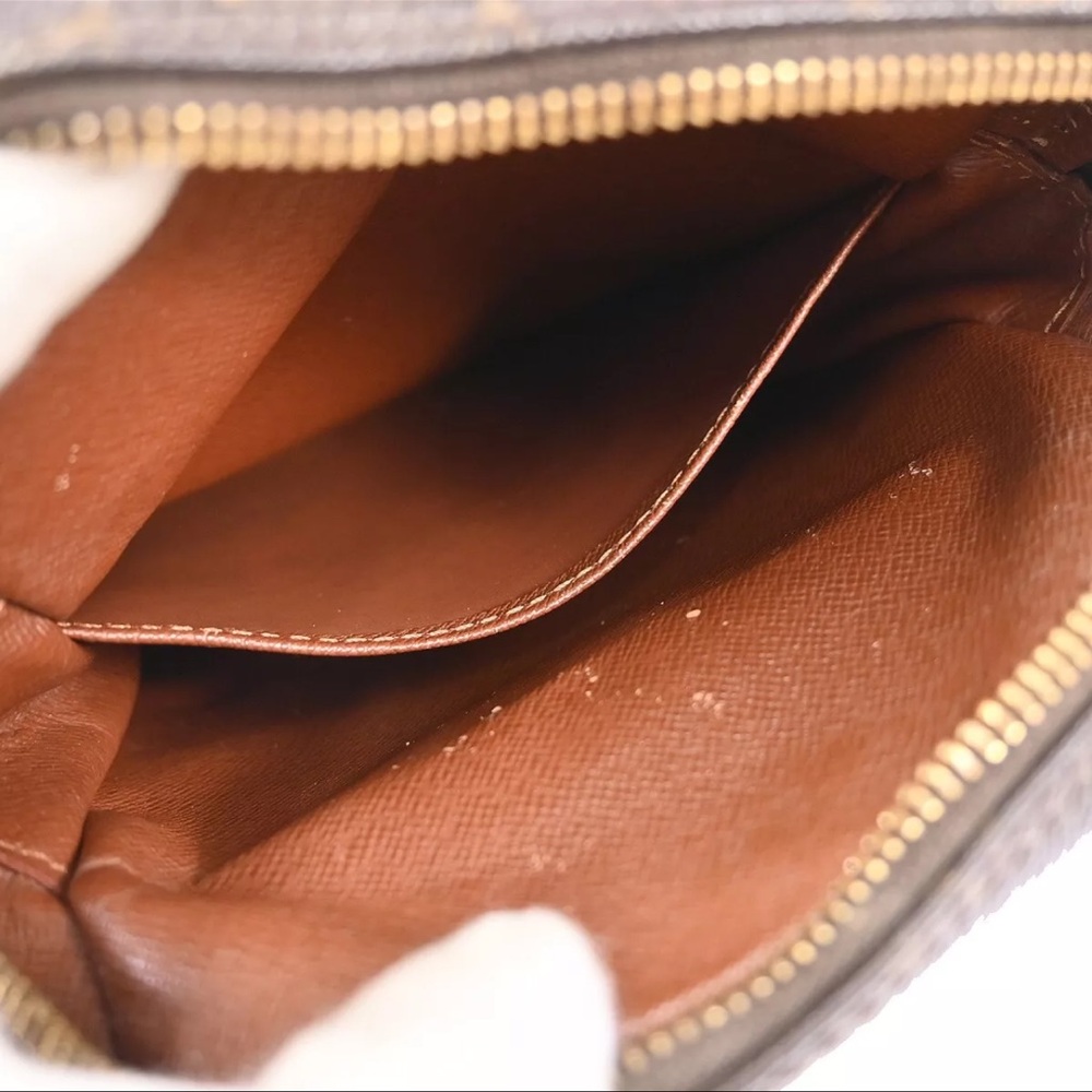 GUC Louis Vuitton Amazon Crossbody Bag - Picture 6 of 10